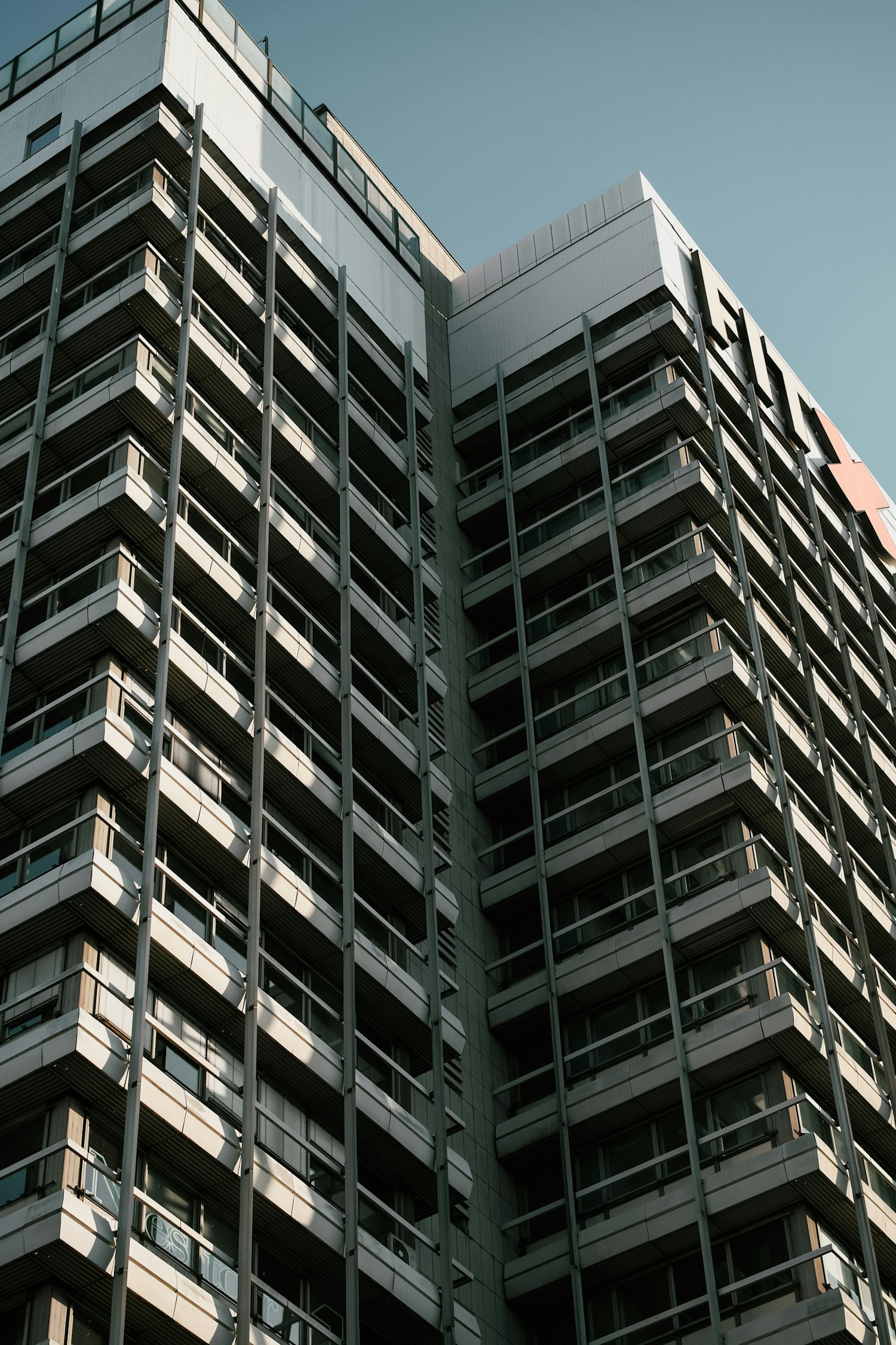 Zeitgenössische Wohnarchitektur als Symbolbild